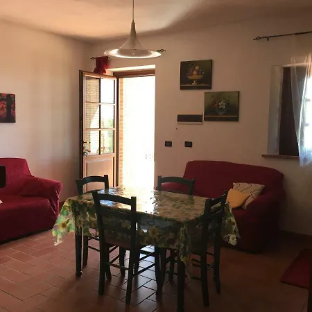 Casale Giulia Lantgård Volterra